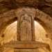 Seppur il busto e la fisionomia ricordino le statue romane, la scultura  di molti secoli pi tardi, databile tra il XIV e il XVI secolo